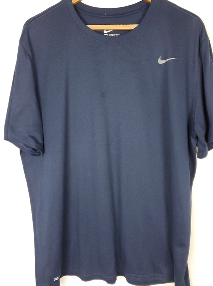 Nike 💙 Dri-fit Short Sleeved t-shirt. Size XXL - Picture 2 of 7